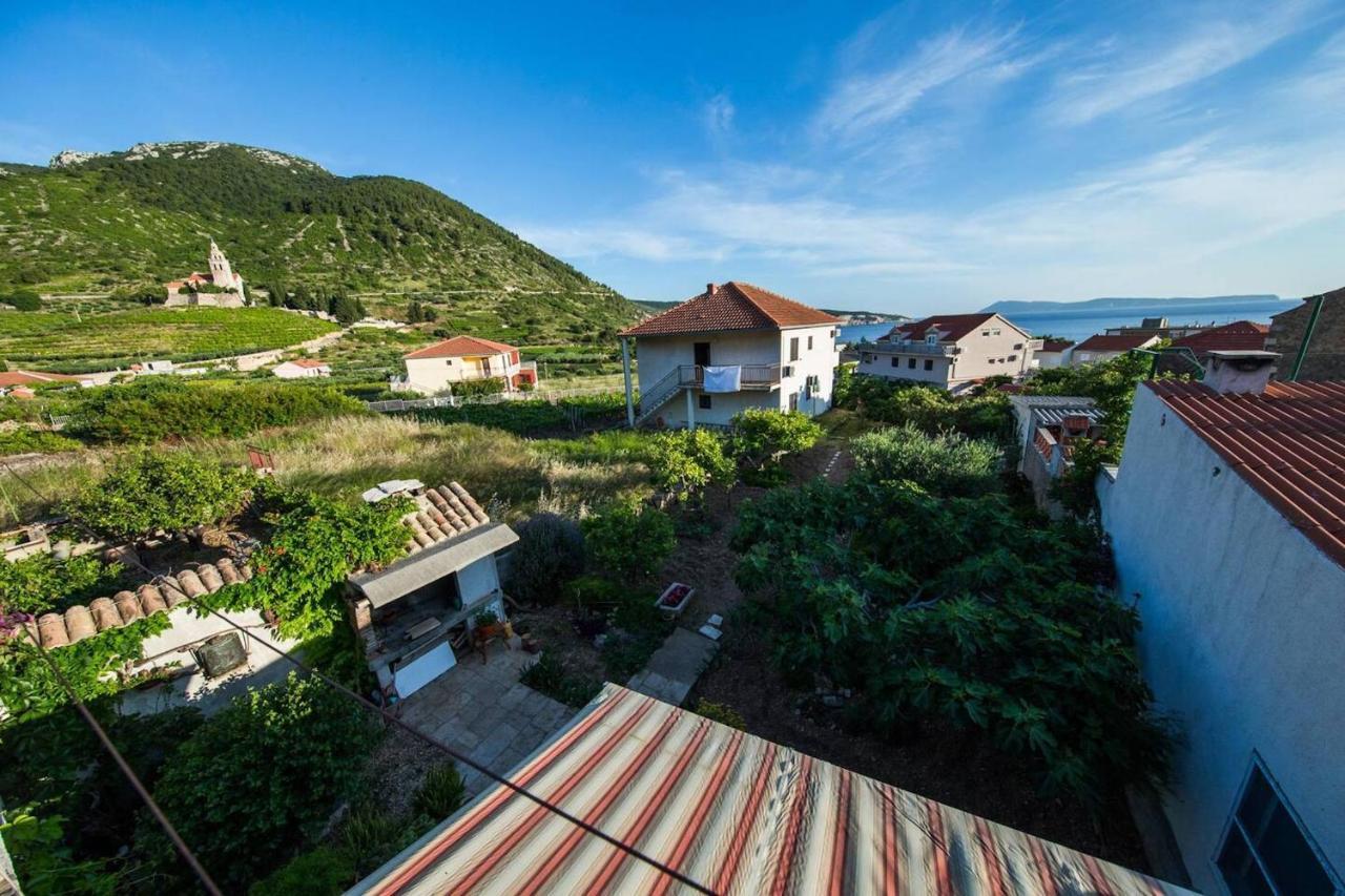 Garden Apartments Komiža Exteriör bild